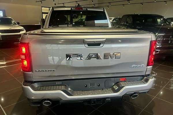 2025 RAM 1500 Laramie Sport Hurricane SO RamBox DT 4X4 SWB