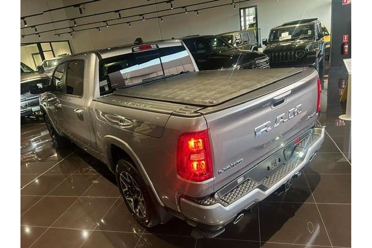 2025 RAM 1500 Laramie Sport Hurricane SO RamBox DT 4X4 SWB