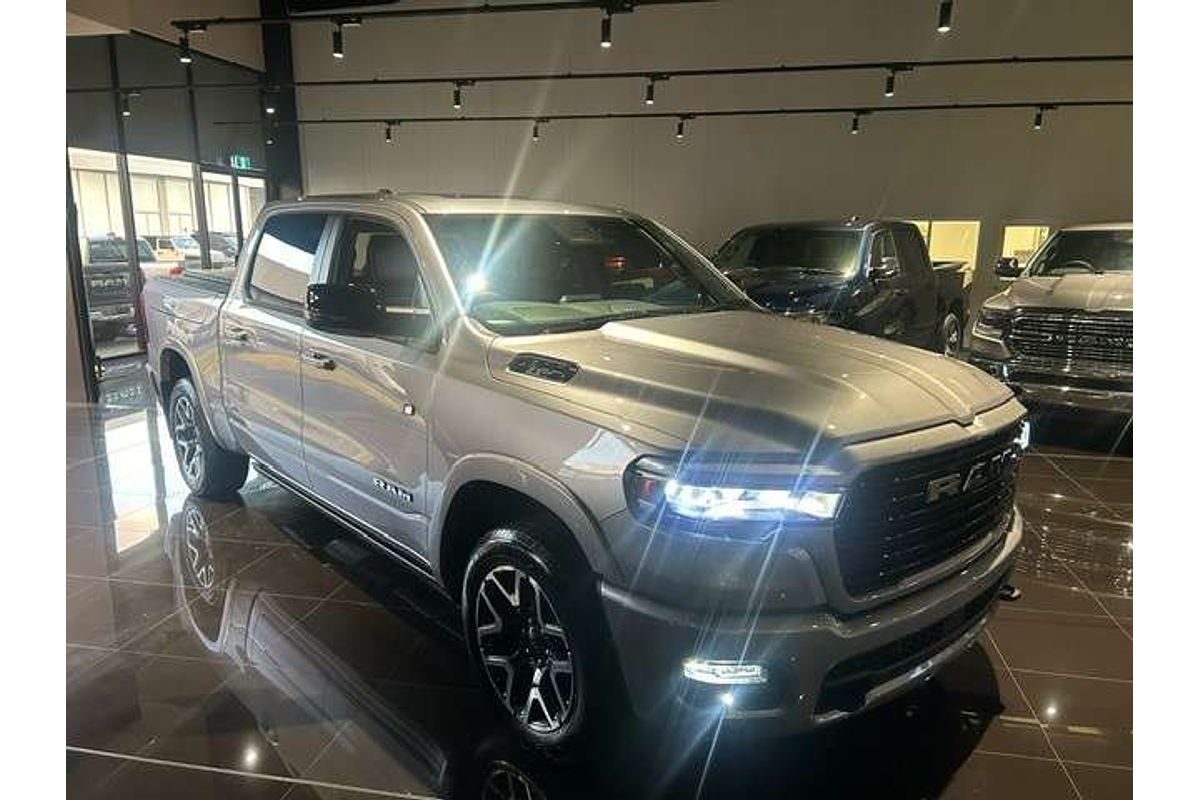 2025 RAM 1500 Laramie Sport Hurricane SO RamBox DT 4X4 SWB