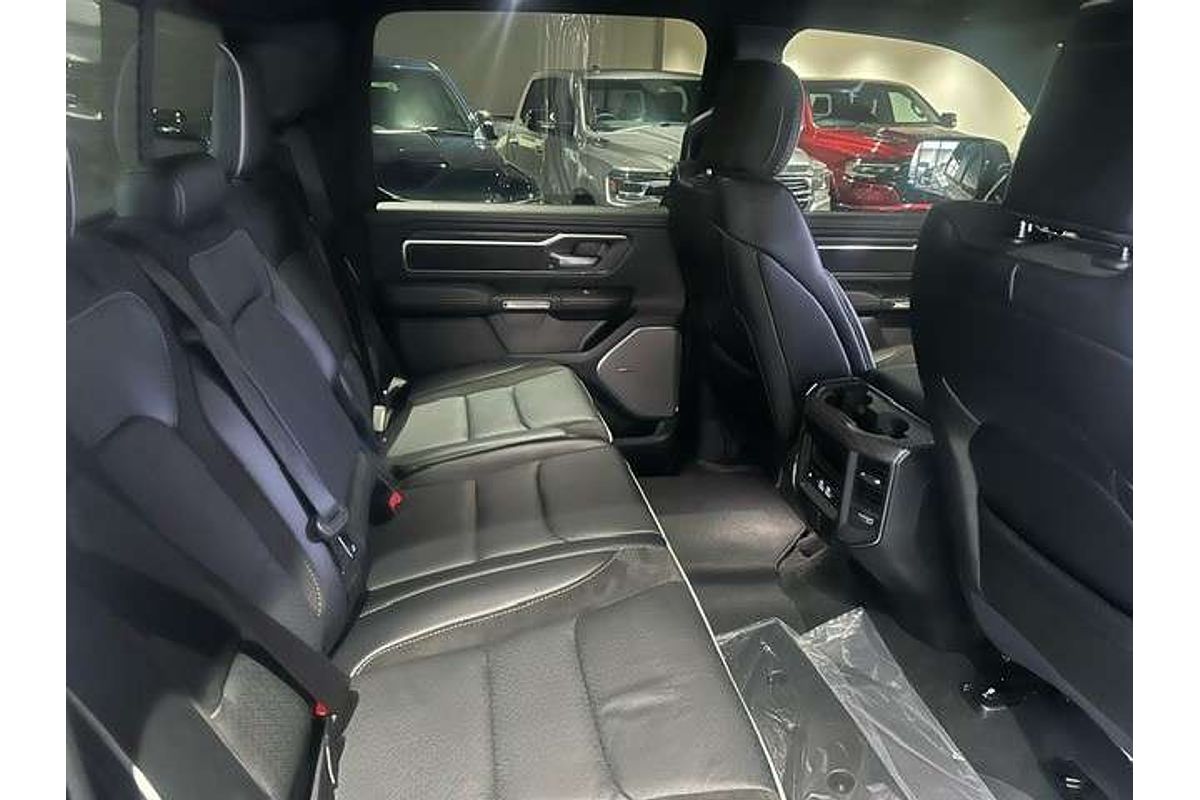 2025 RAM 1500 Laramie Sport Hurricane SO RamBox DT 4X4 SWB