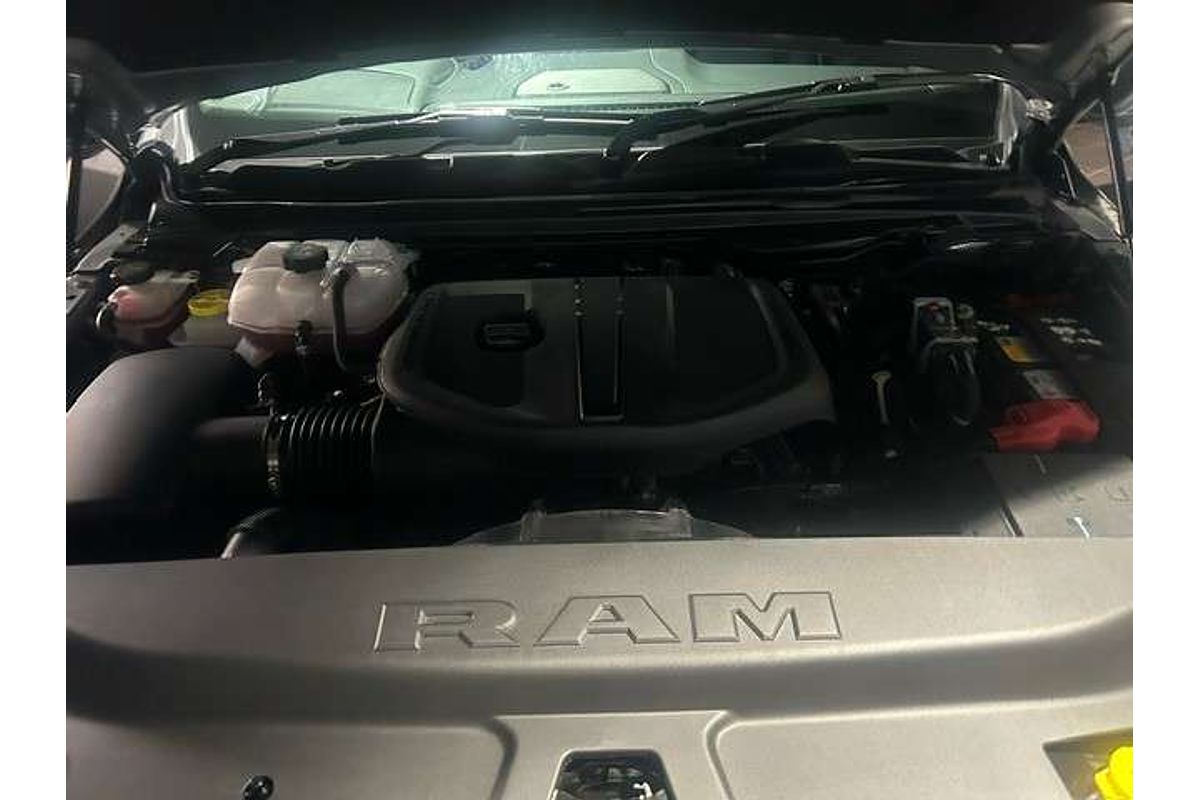2025 RAM 1500 Laramie Sport Hurricane SO RamBox DT 4X4 SWB