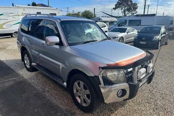 2007 Mitsubishi Pajero VR-X LWB (4x4) NS