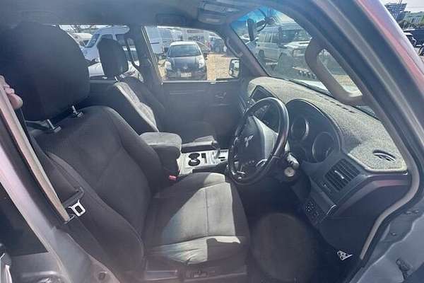 2007 Mitsubishi Pajero VR-X LWB (4x4) NS