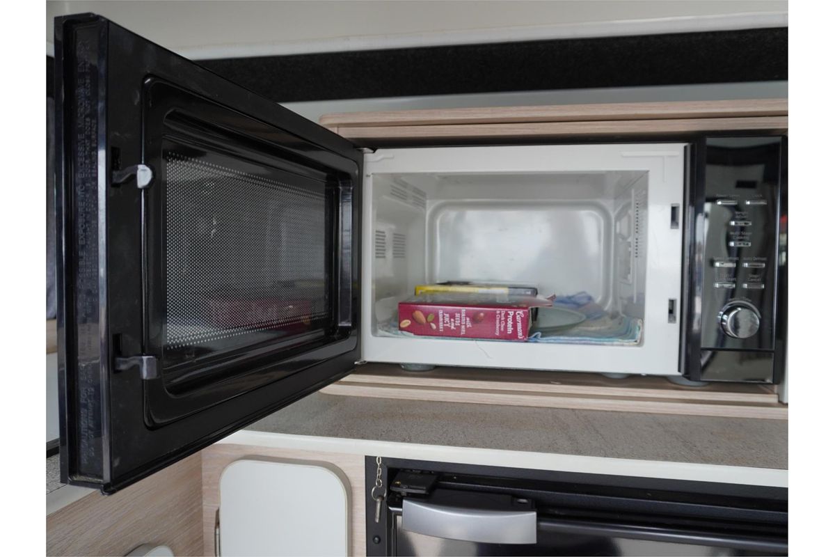 2018 Toyota Hiace KDH201R LWB