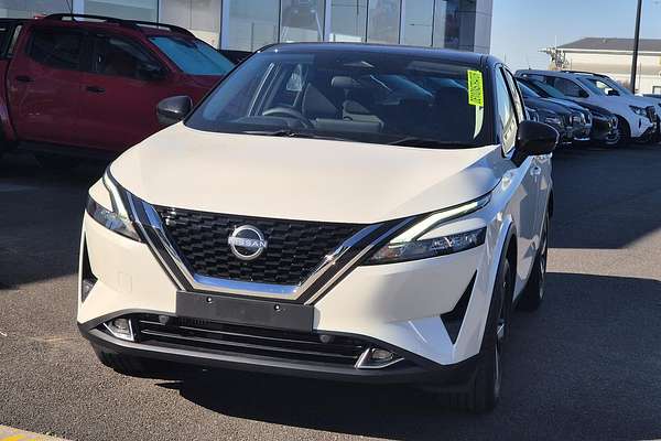 2024 Nissan QASHQAI ST+ J12