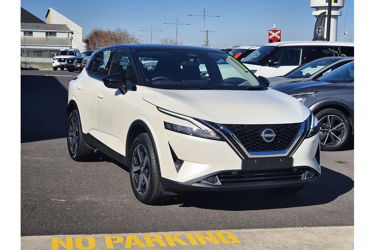 2024 Nissan QASHQAI ST+ J12
