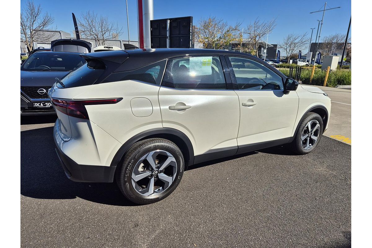 2024 Nissan QASHQAI ST+ J12