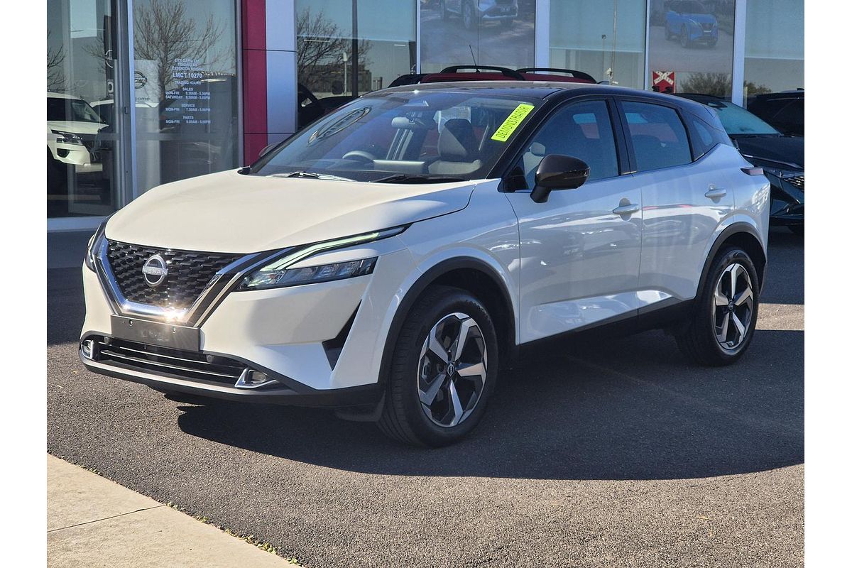 2024 Nissan QASHQAI ST+ J12