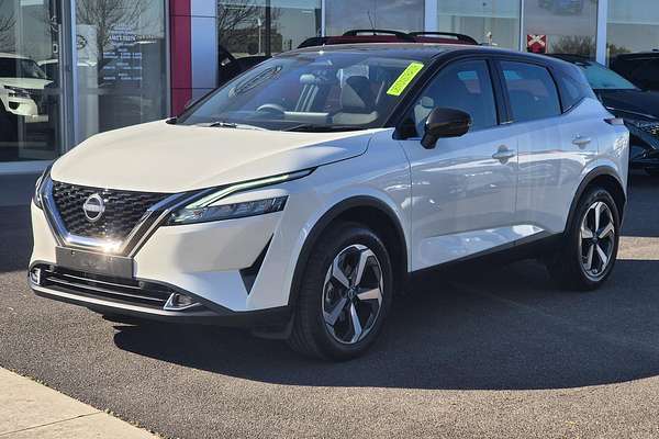 2024 Nissan QASHQAI ST+ J12