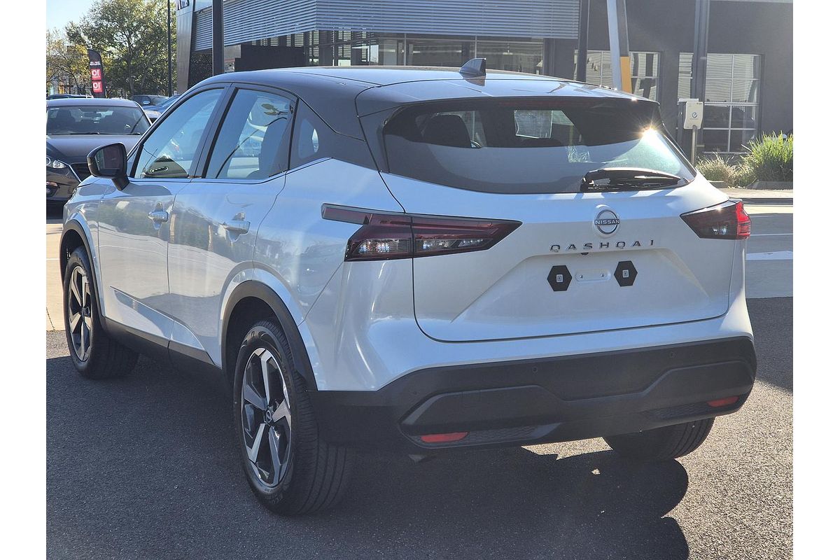 2024 Nissan QASHQAI ST+ J12