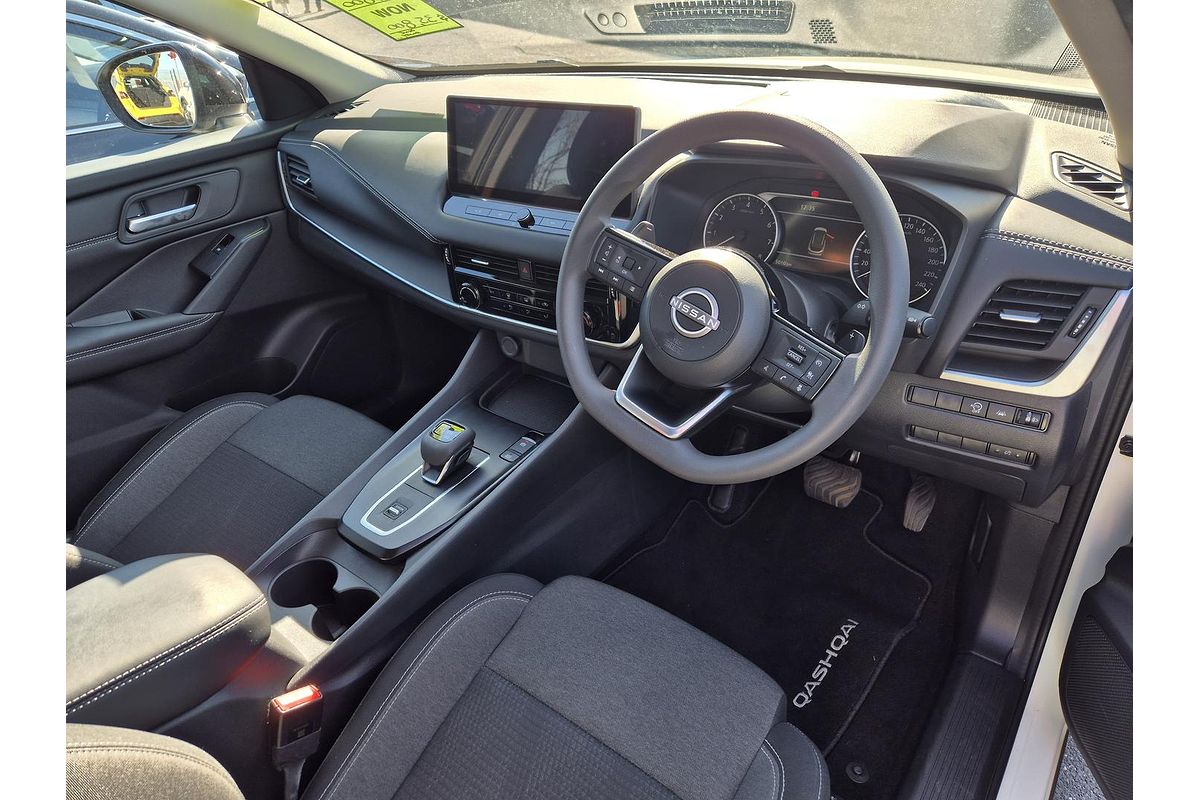 2024 Nissan QASHQAI ST+ J12