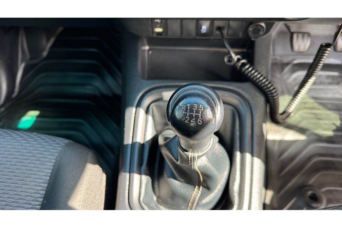 2017 Toyota Hilux Workmate (4x4) GUN125R 4X4