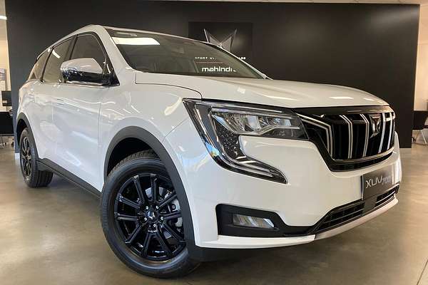 2025 Mahindra XUV700 AX7L