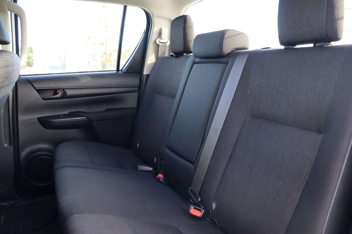2024 Toyota Hilux SR GUN126R 4X4