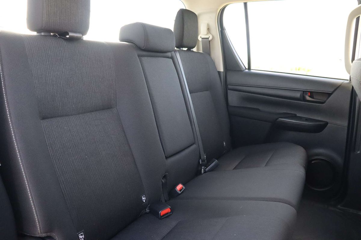 2024 Toyota Hilux SR GUN126R 4X4