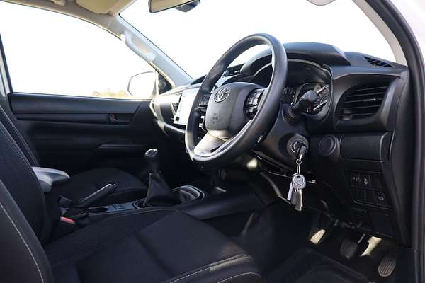 2024 Toyota Hilux SR GUN126R 4X4