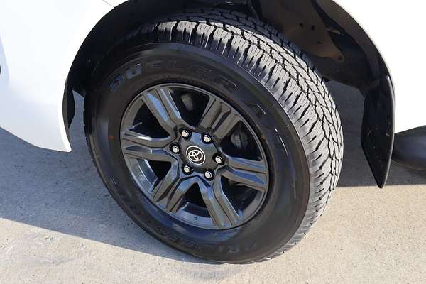 2024 Toyota Hilux SR GUN126R 4X4