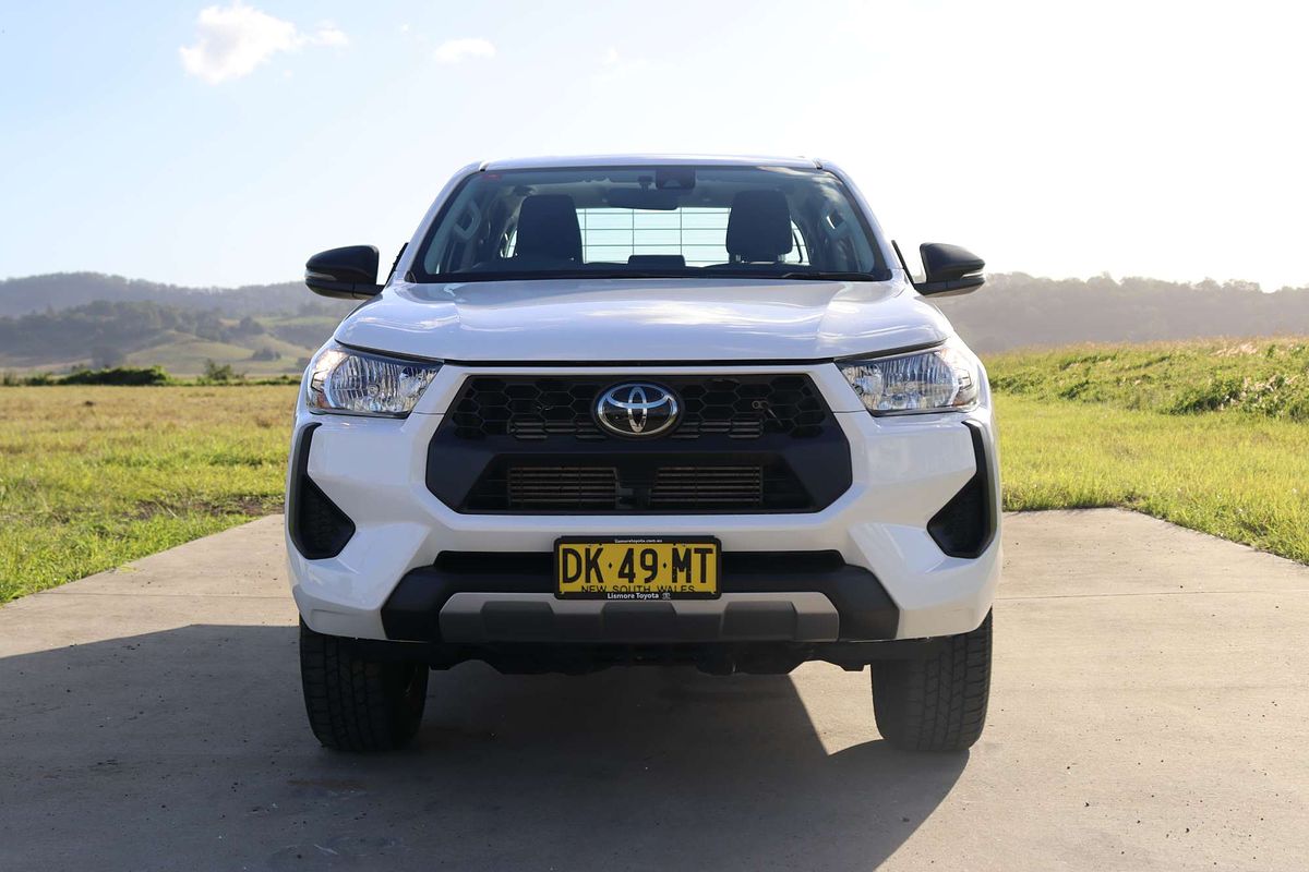 2024 Toyota Hilux SR GUN126R 4X4
