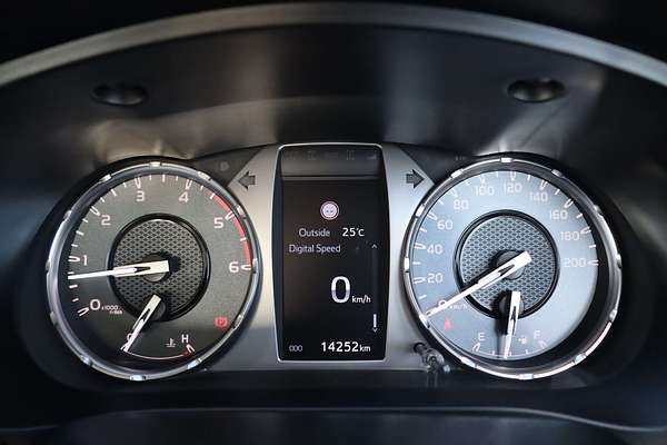 2024 Toyota Hilux SR GUN126R 4X4
