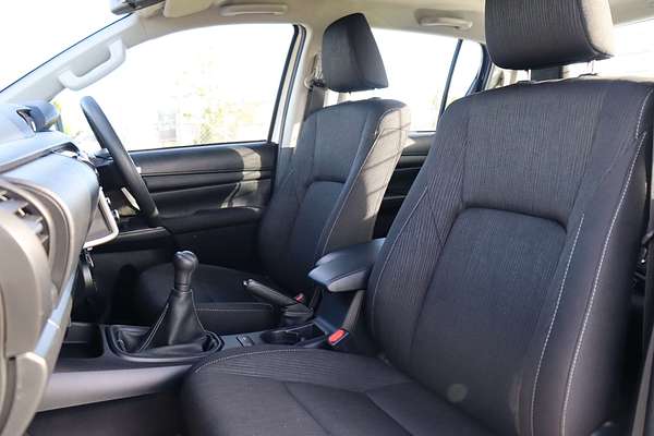 2024 Toyota Hilux SR GUN126R 4X4