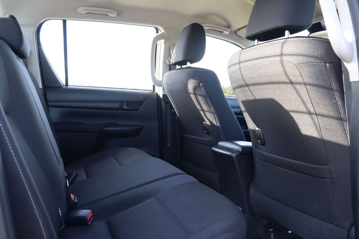 2024 Toyota Hilux SR GUN126R 4X4