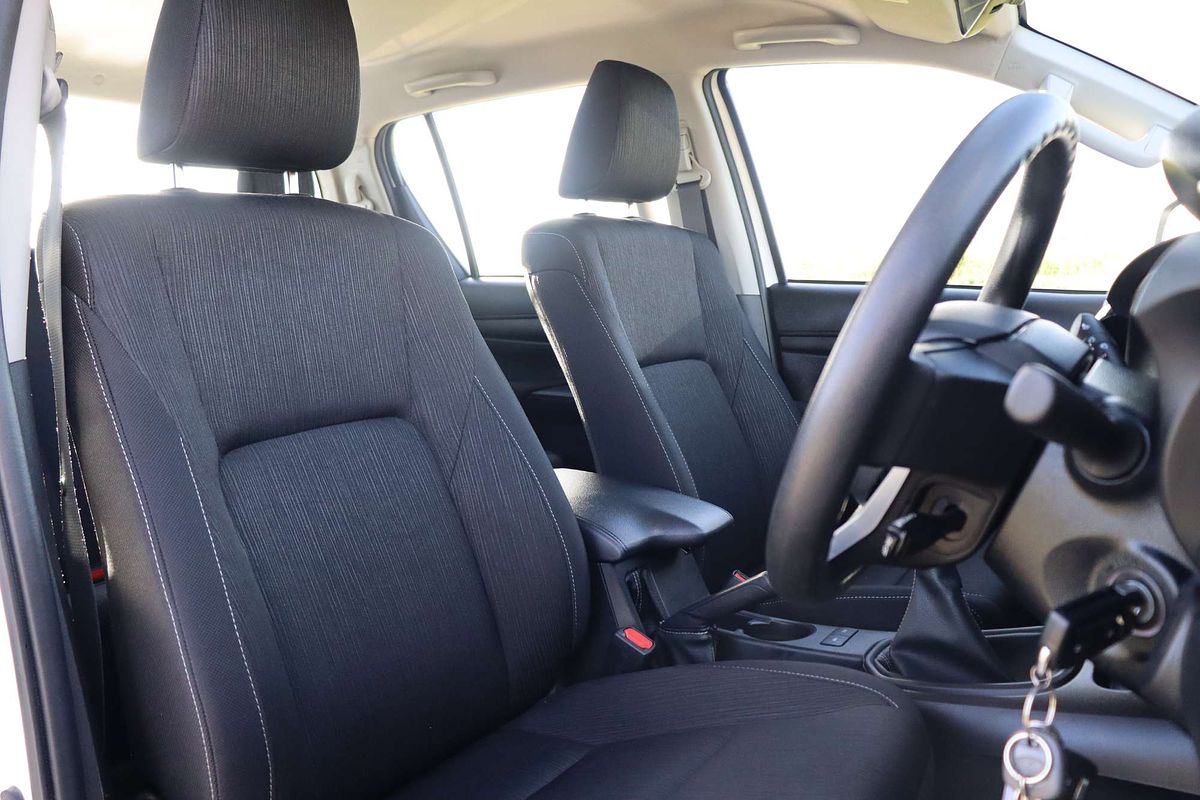 2024 Toyota Hilux SR GUN126R 4X4