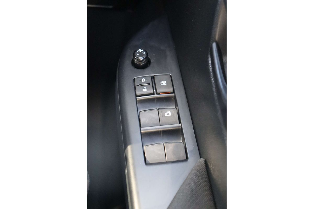 2024 Toyota Hilux SR GUN126R 4X4