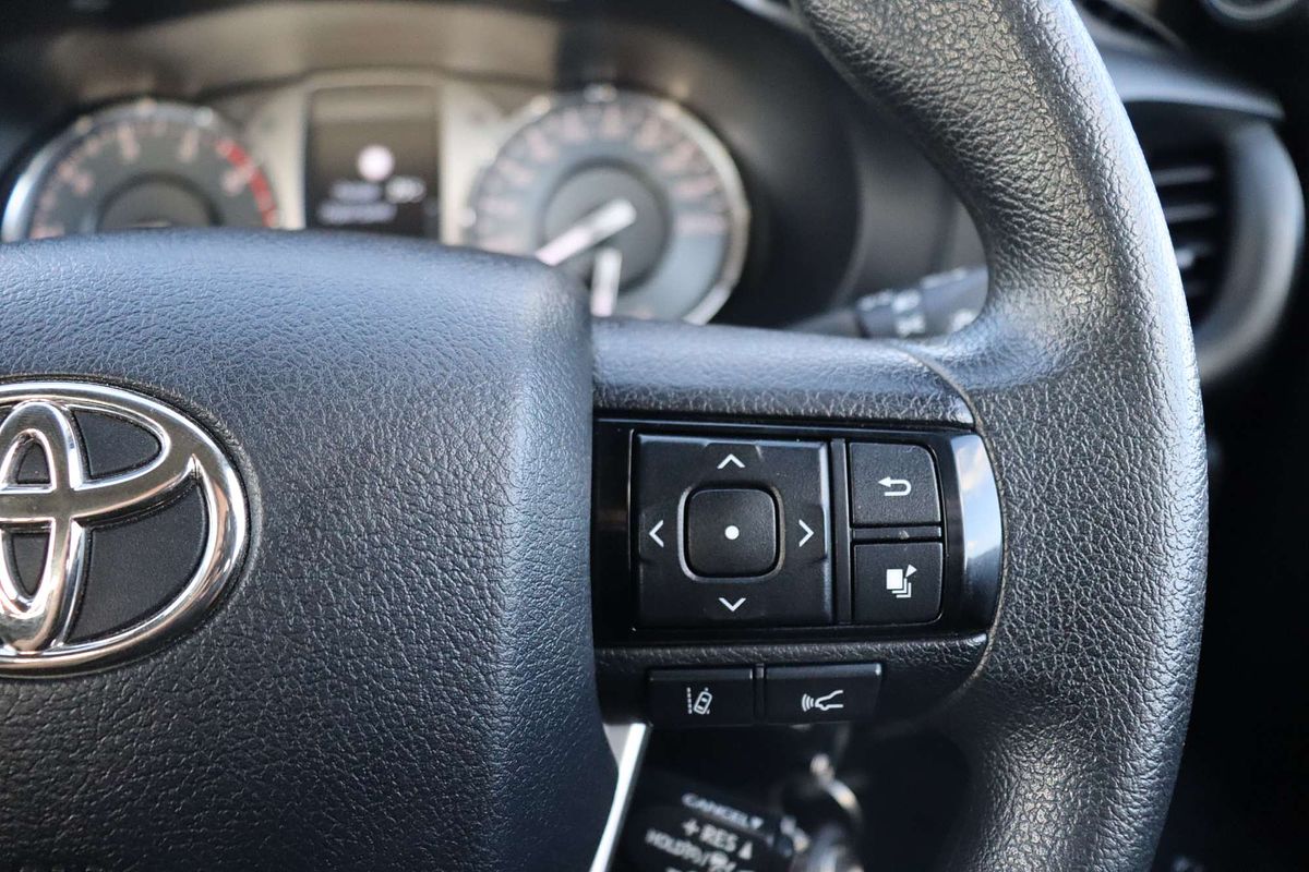 2024 Toyota Hilux SR GUN126R 4X4