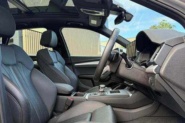 2022 Audi Q5 40 TDI FY