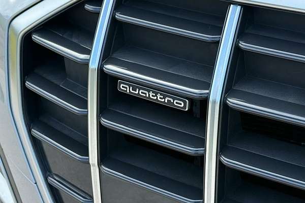 2022 Audi Q5 40 TDI FY
