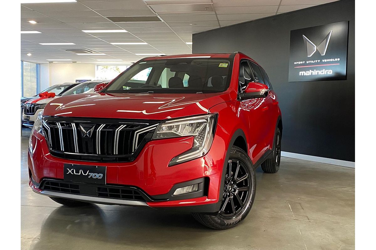 2025 Mahindra XUV700 AX7L