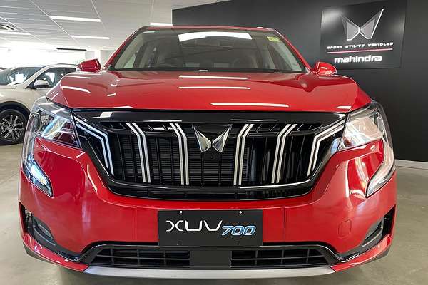 2025 Mahindra XUV700 AX7L