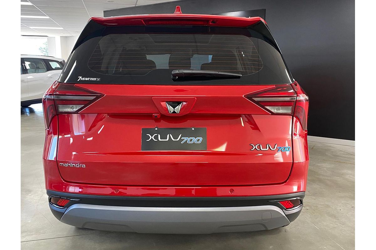 2025 Mahindra XUV700 AX7L