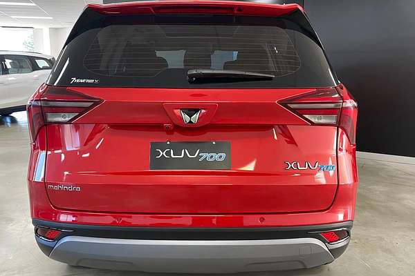 2025 Mahindra XUV700 AX7L