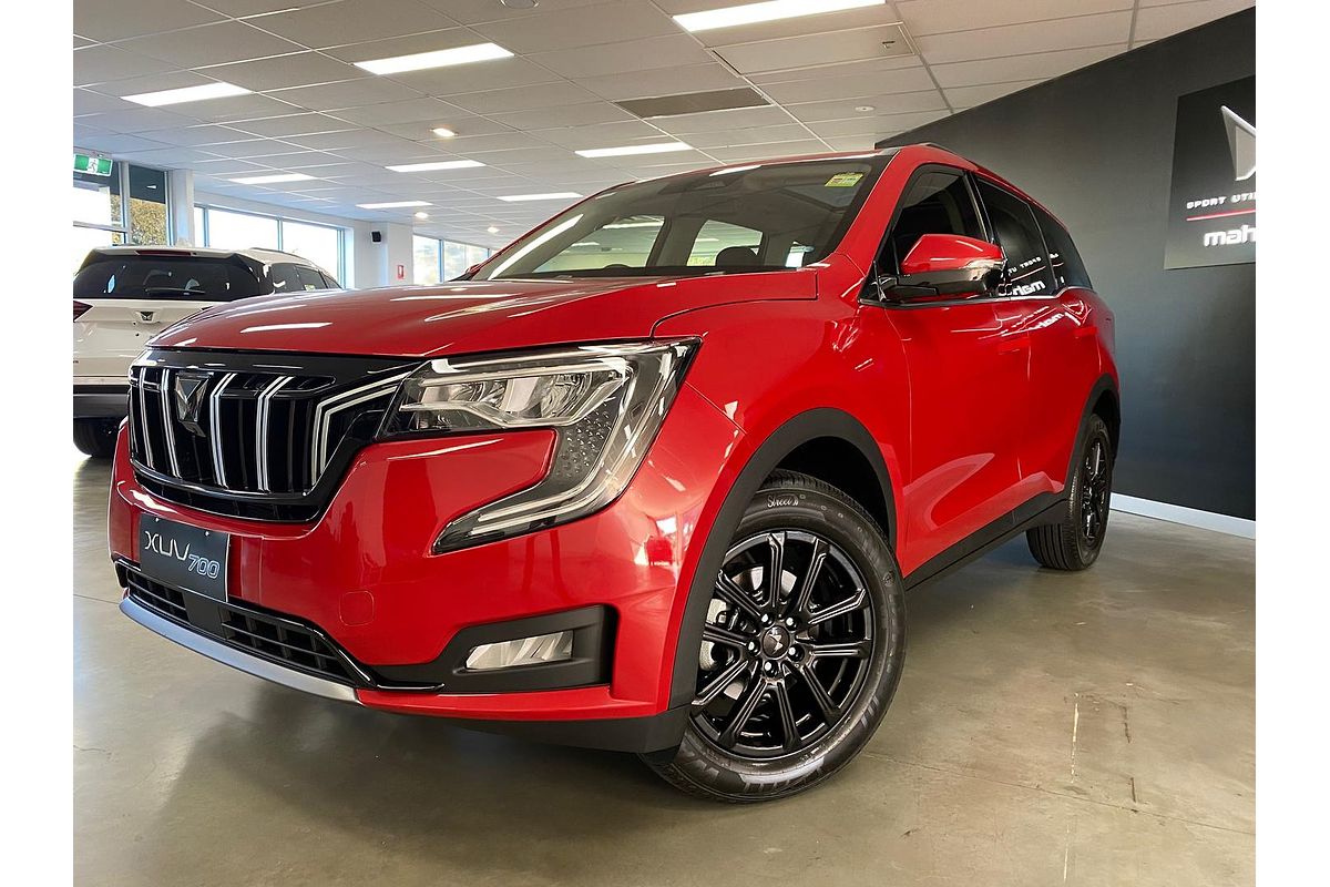 2025 Mahindra XUV700 AX7L