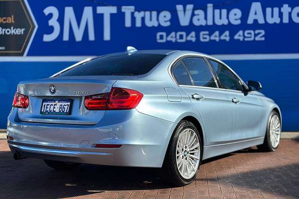 2012 BMW 3 Series 320i F30