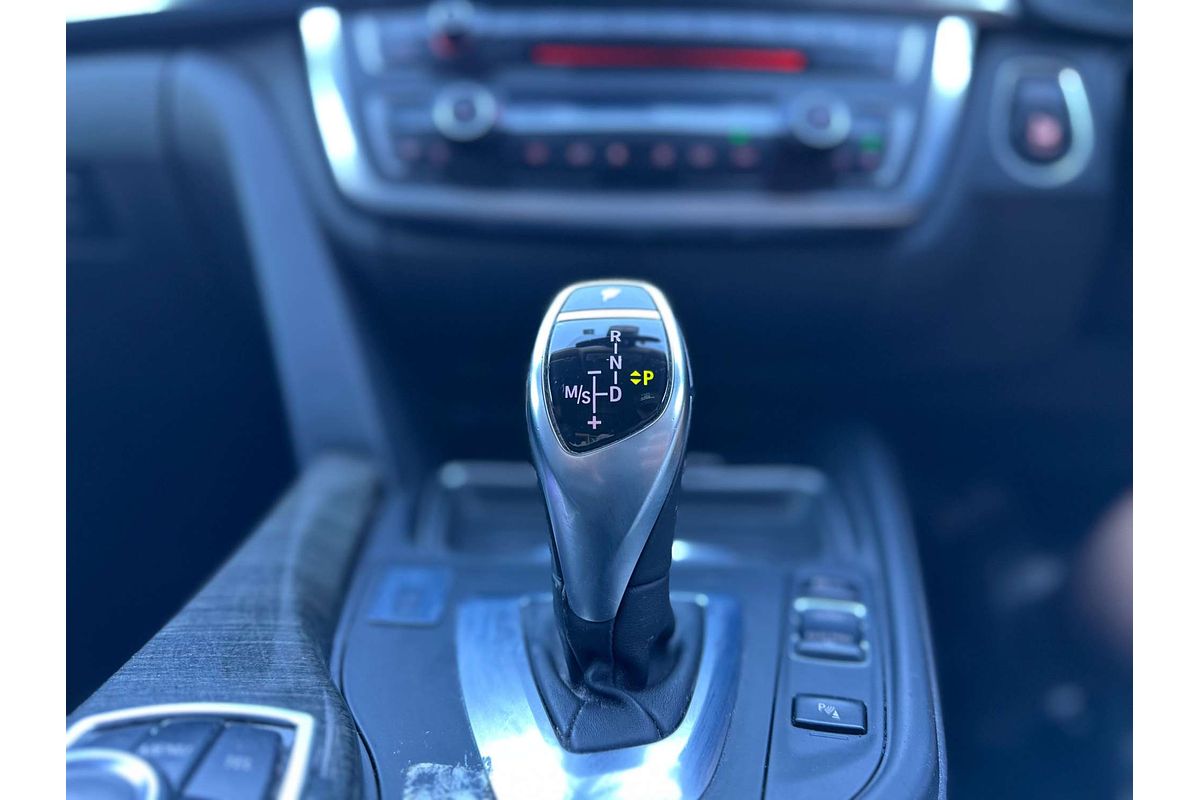 2012 BMW 3 Series 320i F30