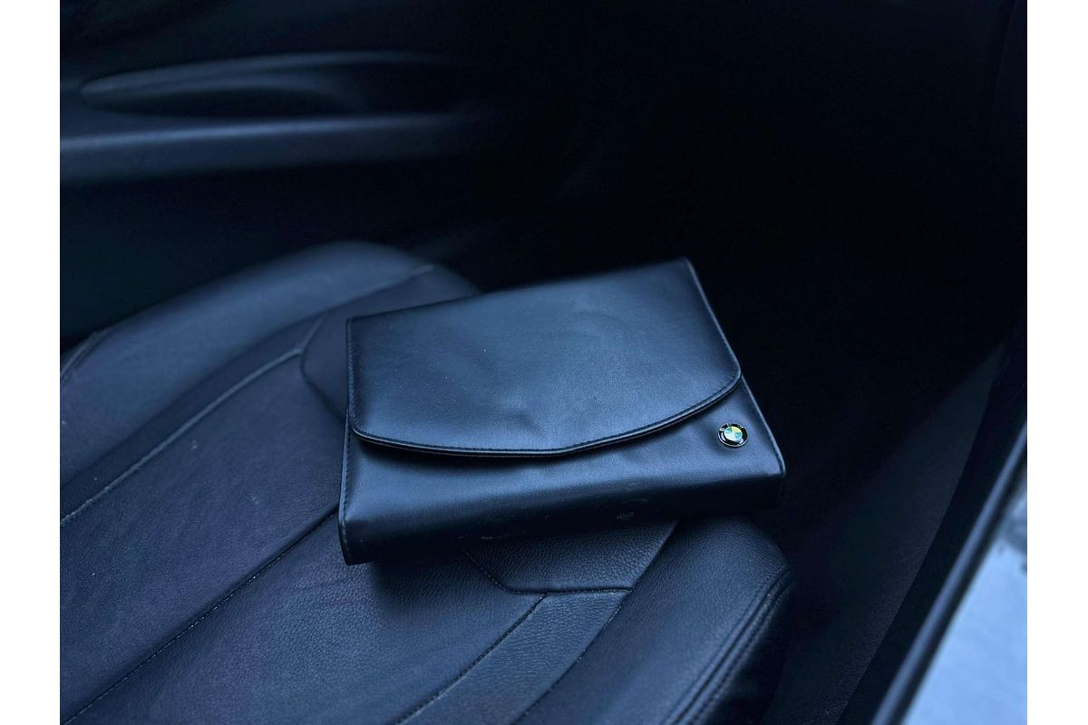 2012 BMW 3 Series 320i F30