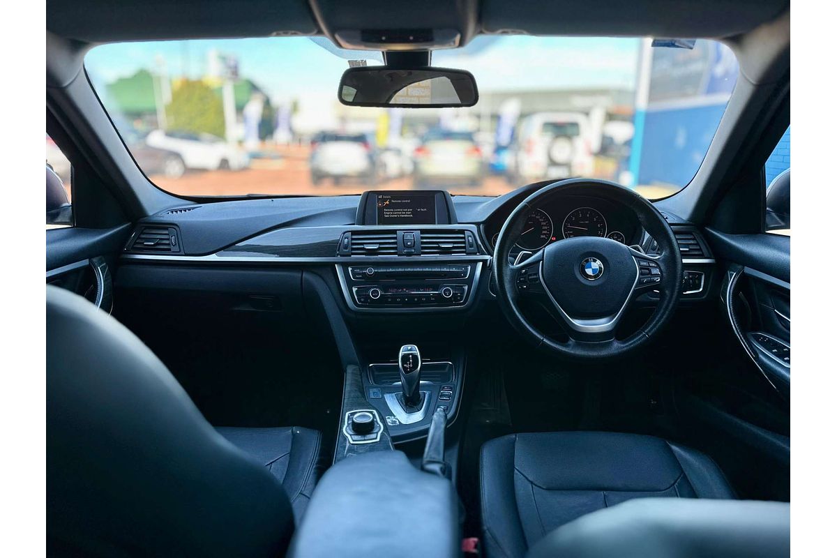 2012 BMW 3 Series 320i F30
