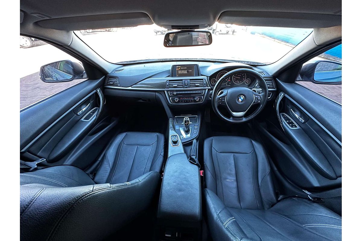 2012 BMW 3 Series 320i F30