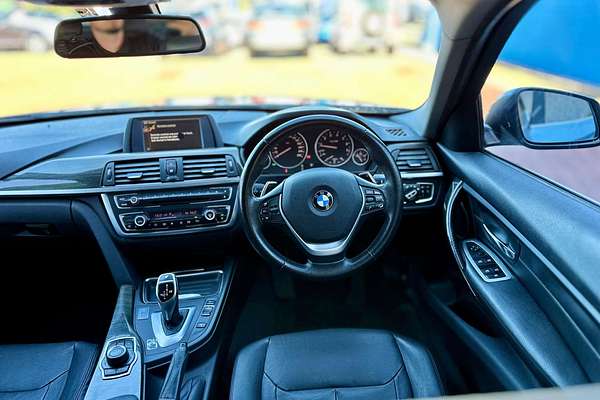 2012 BMW 3 Series 320i F30