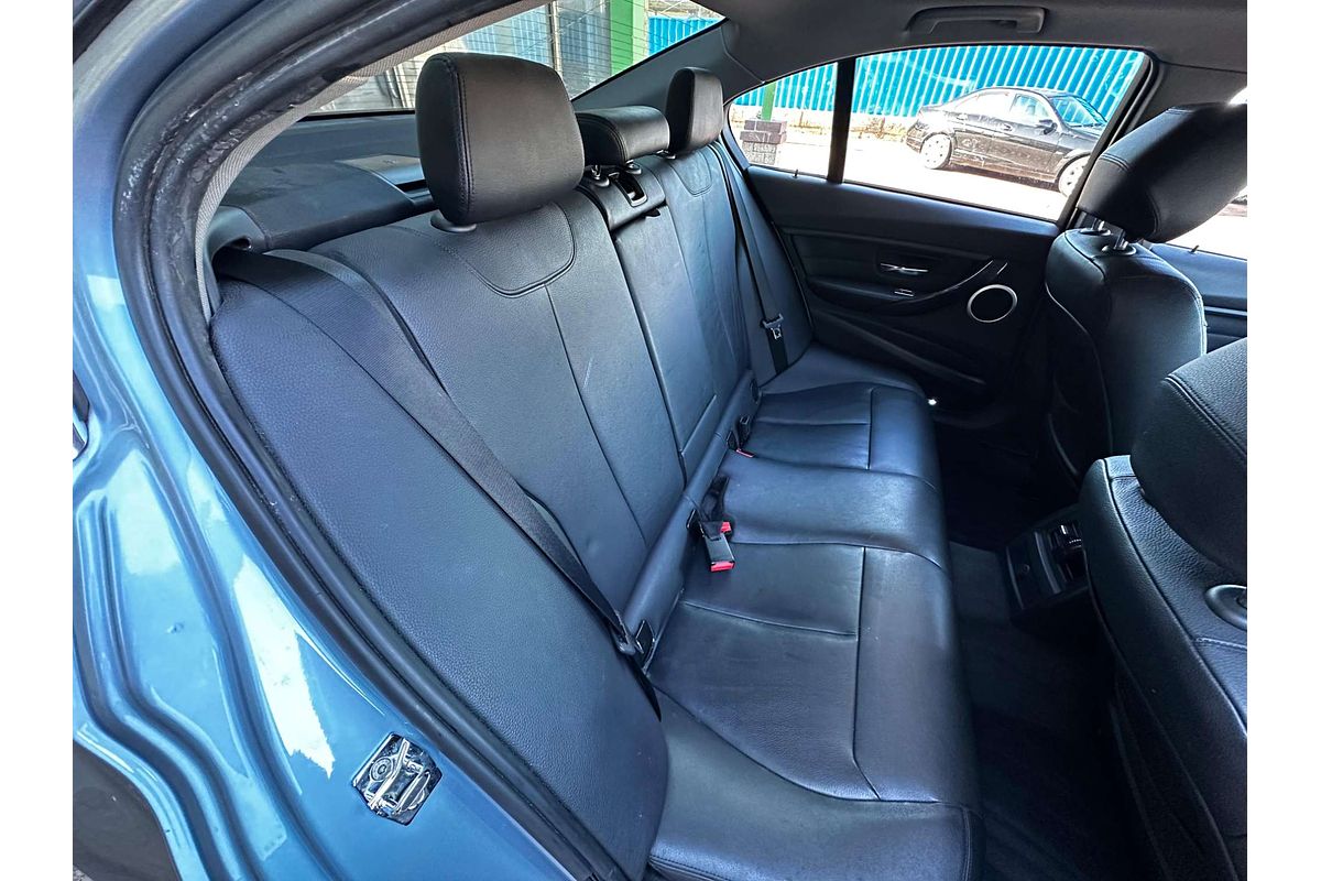 2012 BMW 3 Series 320i F30