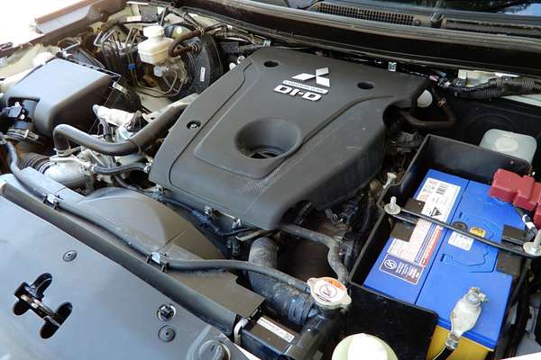 2021 Mitsubishi Triton GLX ADAS MR 4X4