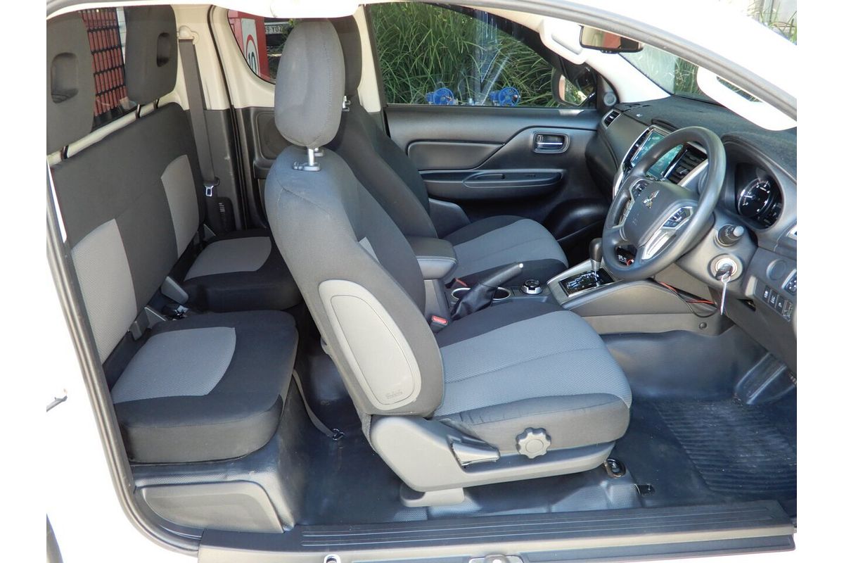 2021 Mitsubishi Triton GLX ADAS MR 4X4