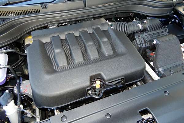 2025 Mahindra XUV700 AX7L MY25
