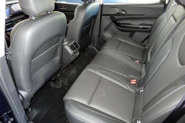 2025 Mahindra XUV700 AX7L MY25