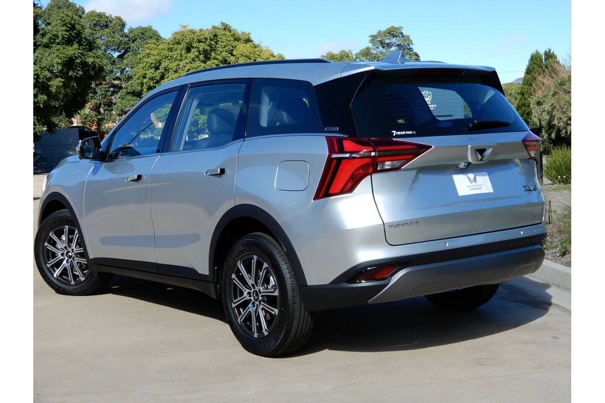 2025 Mahindra XUV700 AX7L MY25