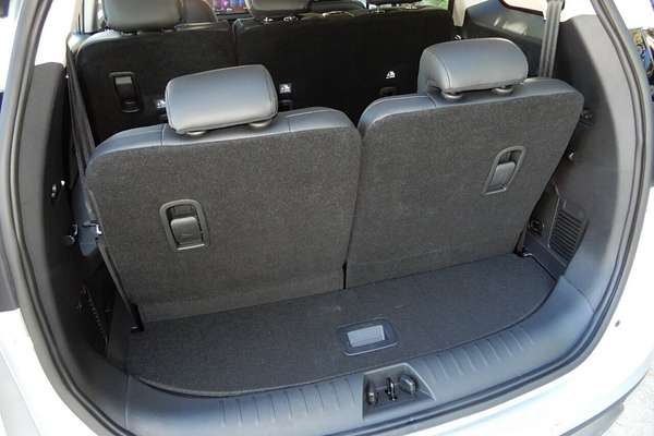 2025 Mahindra XUV700 AX7L MY25