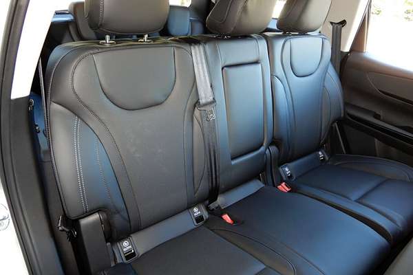 2025 Mahindra XUV700 AX7L MY25