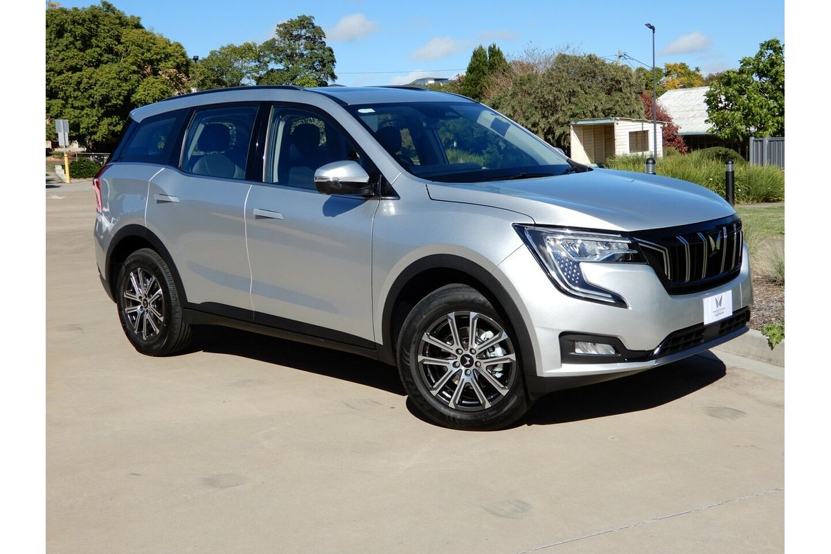 2025 Mahindra XUV700 AX7L MY25